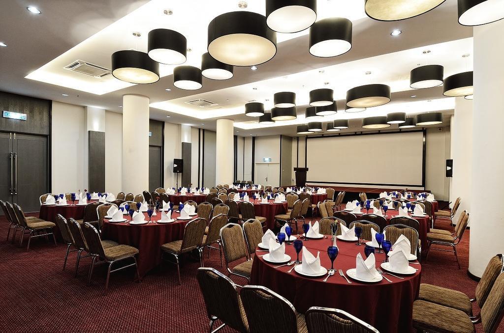 Holiday Villa Hotel & Suites Kota Bharu - Wakaf Che Yeh, Night Market מראה חיצוני תמונה